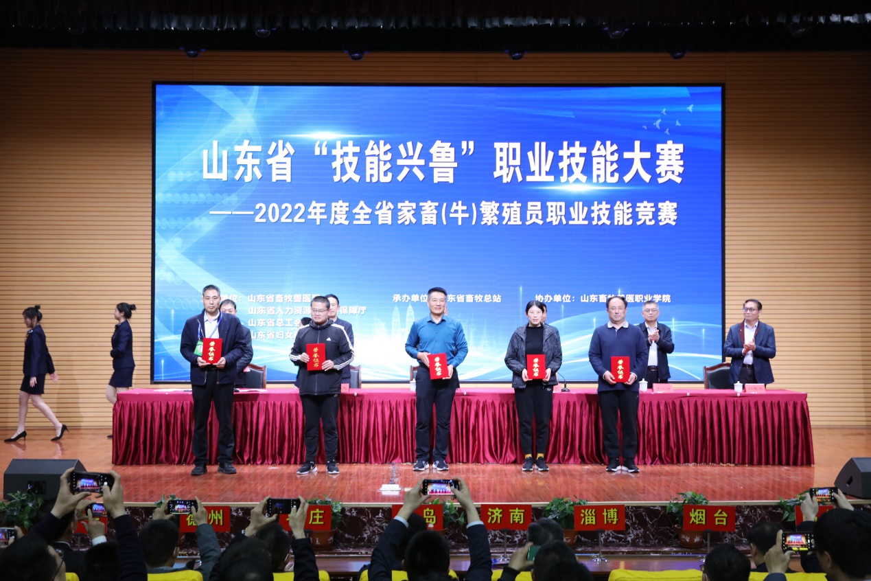 说明: C:\Users\Administrator\Desktop\闭幕式\1R6A2025.JPG
